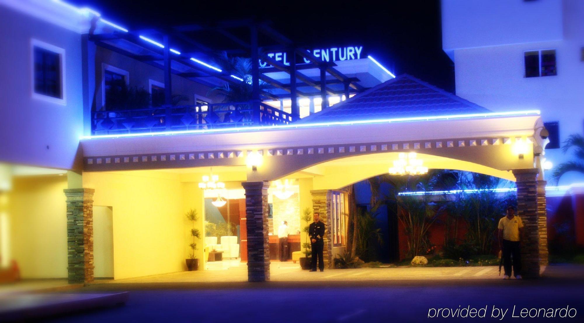 Hotel Century Plaza Santiago De Los Caballeros Exterior foto